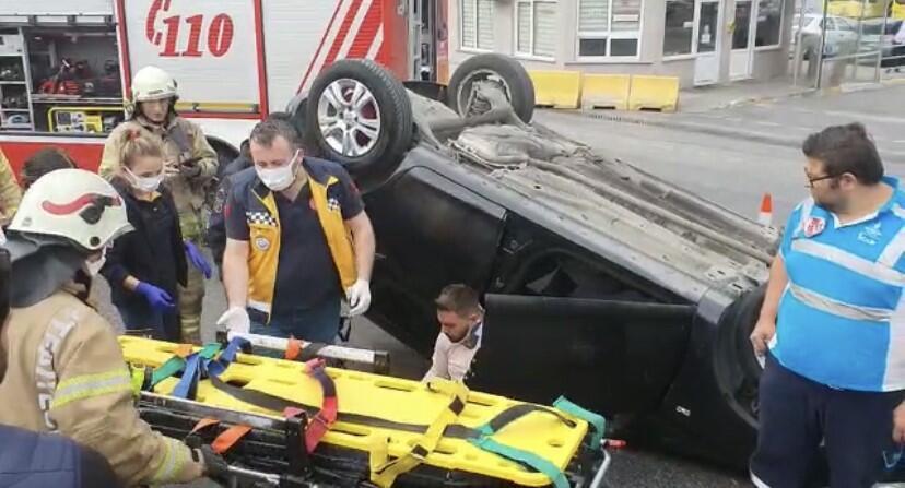 Ataşehir’de takla atan otomobilin sürücüsü yaralandı